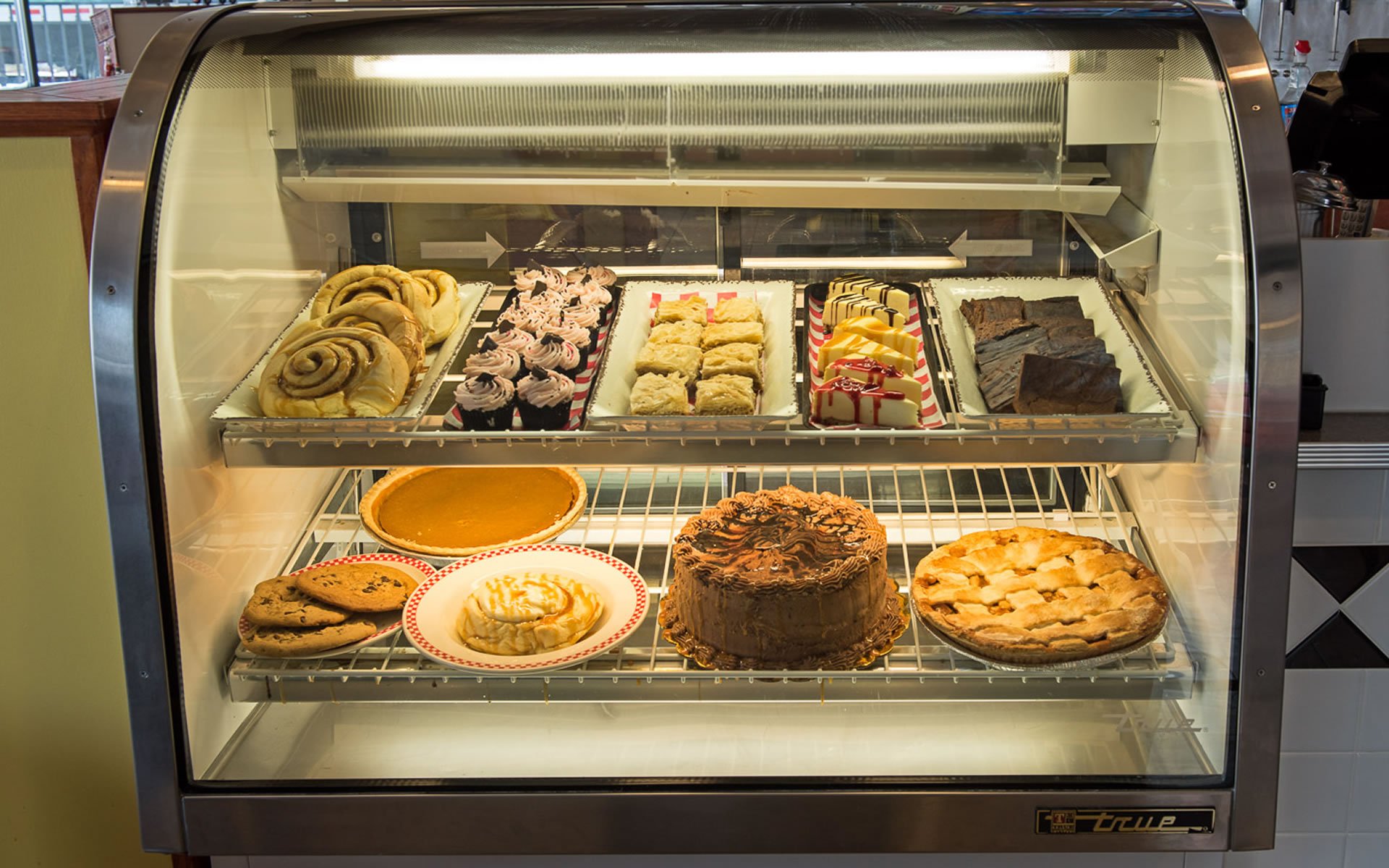 Desserts Cabinet- Zesdiner